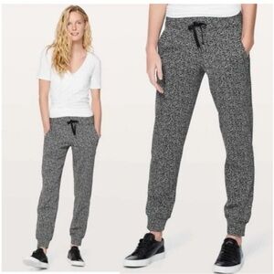 Lululemon Ready To Rulu Pant Reconnect Jacquard Luon White Black / Black size 6